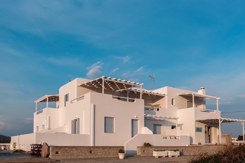 Tania Milos Pollonia Exterior foto