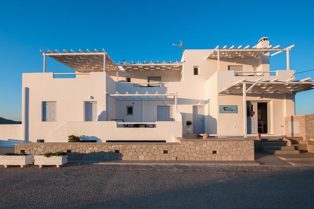 Tania Milos Pollonia Exterior foto